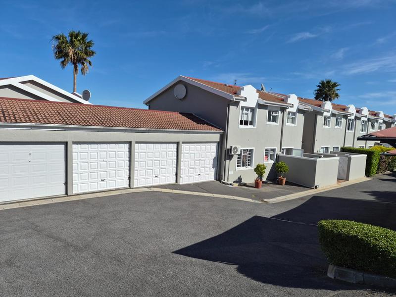 2 Bedroom Property for Sale in Heldervue Western Cape